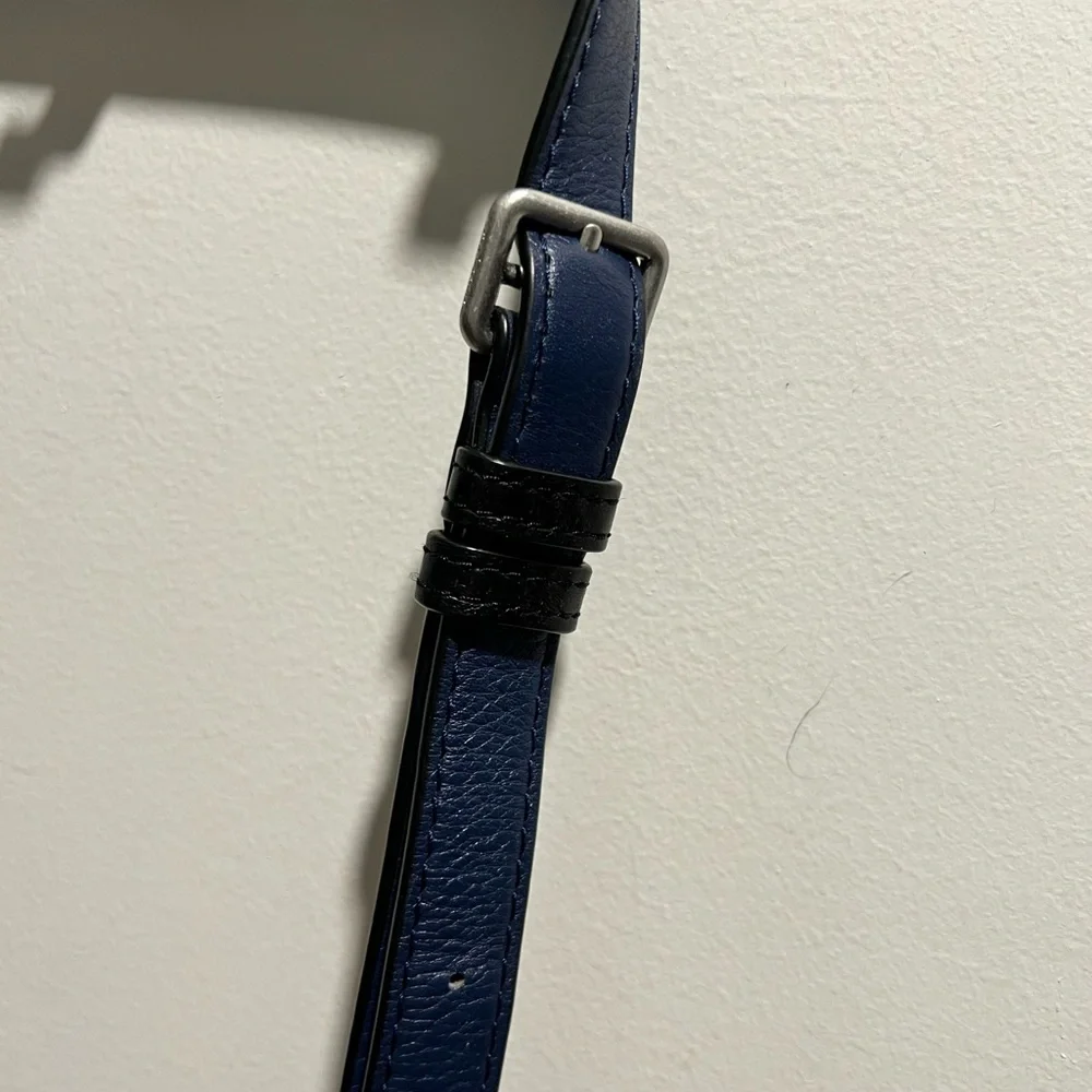 Vera Bradley new Navy Leather Crossbody Bag-never used. - Picture 5 of 14